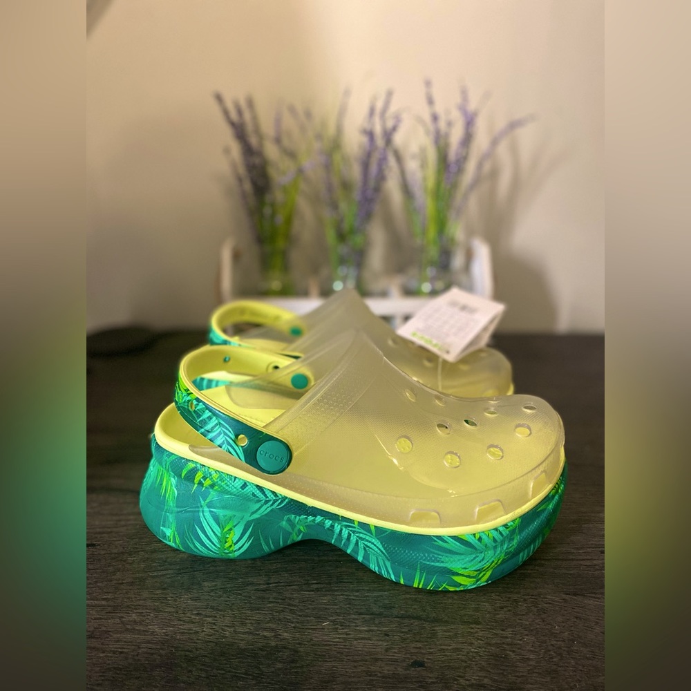 Brand new platform Crocs